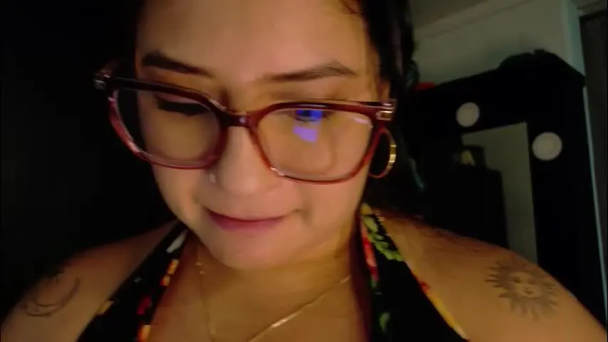 molly_shake — Hello, I'm Molly from Colombia! I love music and fantasizing about different things! #cosplay #chubby #goth #petite