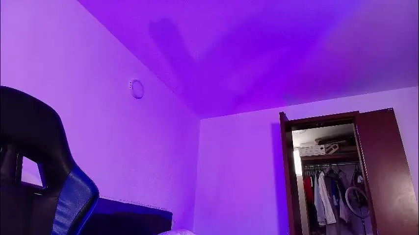 emma_honey__ — 💘Fuck my pussy the way you want! Those vibrations make me go crazy and wild! #bigclit #squirt #daddy #bignipples #bbw