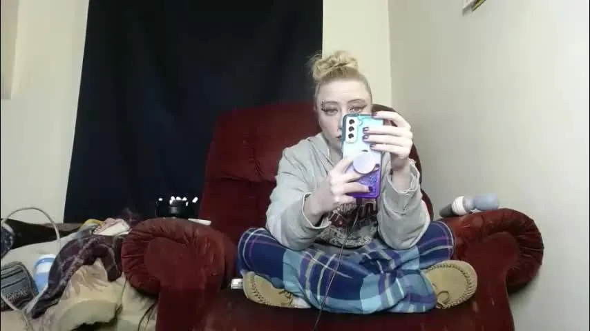 gracielynne1989 — lets have fun w/ me! a hot dommy mommy! tips fpr tits! #blonde #petite #smalltits #new #domme