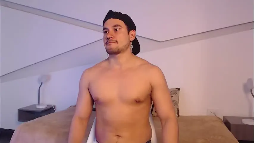 jake_muller1 — BE NAKED AND JERKING FOR 3 MIN [300 tokens left] Welcome to my room guys!! #bigcock #bigass #hairy #cum #latino