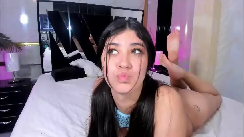 kyliie_jones — @PLAY DILDO 199TKS Do you remember me? I'm back, hornier than ever, and craving your cock. #saliva #anal #squirt #latina #ass