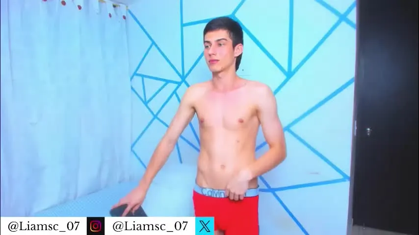 liam_scott77 — Show My Cock [25 tokens left] #bbc #hairy #twink #cum #latino