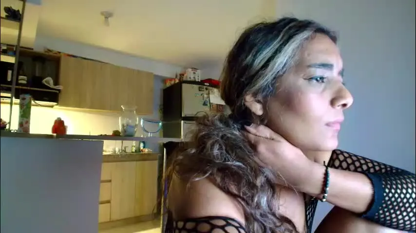 meganadriels96 — Zoom my clit + 2 Fingers [53 tokens left] I'm back, Are u ready for my orgasm? #smoke #saliva #heels #deepthroat #latina