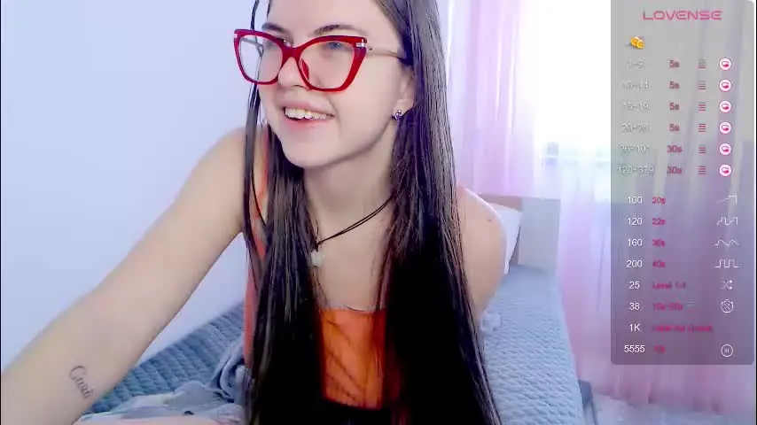 sarah_hs — Goal: ❤️Topless dance #boobs #domi #lovense #tease #longhair - Next Goal: ❤️Suck finger with saliva