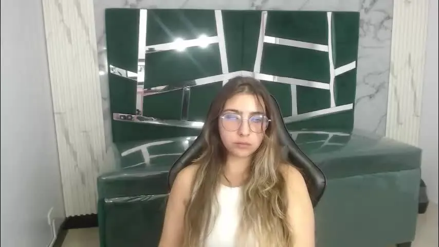 silvana_ch1 — Here I am… ready to tease you again 😘. #newmodel #latina #bigboobies #bigass #sexylatina