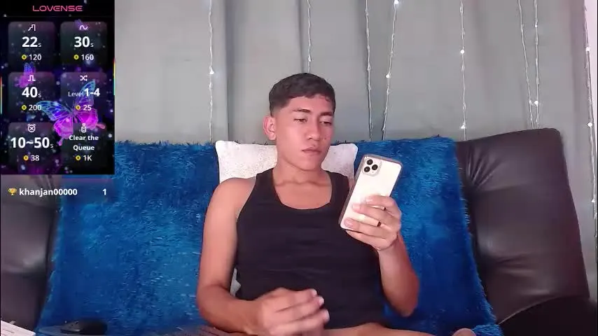 stefanford_ — GOAL: Make me cum and Fuck my ass [958 tokens remaining] Welcome to my room! #bigcock #muscle #latin #18 #young"