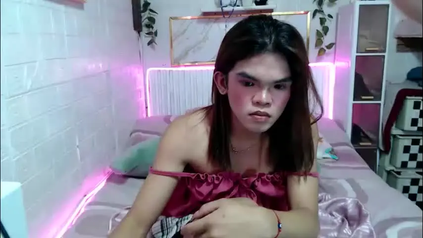 tsheavenly_jhane — The new man serve you!!! #asian #femboy #new #wifematerial #hairy [1111 tokens remaining]