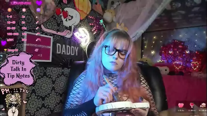 artsyheartsyy — Mommy says: Pay me to relax and paint;) #findom #paint #longnails #bigboobs #serveme