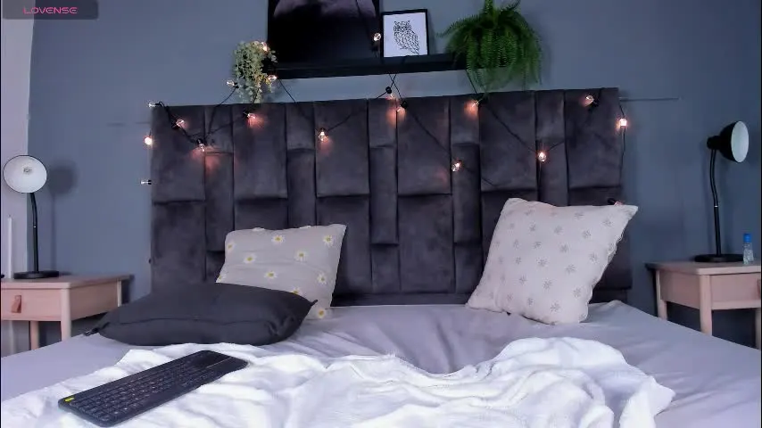 chloeemiller__ — GOAL: Open my great leg and touch my pussy [123 tokens remaining] 🔥Hi, Dear. I'm new here, I'm looking for company and someone to play with for a while🔥 #bigass #smalltits #curvy #feet #dirty