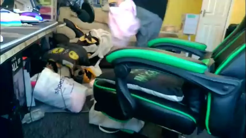 hamptoncriz — Sissy-Sarah Louise first stream of 2026 im here to chat get #naughty and talk what should be on my tipmenu #sissy, #crossdresser, #tipmenu,"