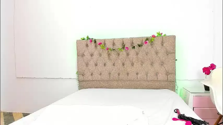 katey_curvy01 — katey_Curvy01