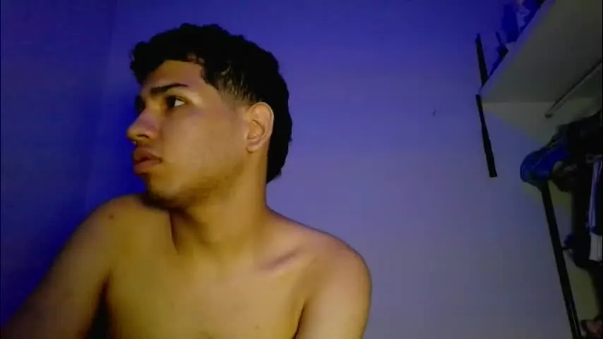 santiago_foxx — All naked +hard cock [40 tokens left] Enjoy a pleasant moment with me😏😉 #gay #dominant #latino #hairy #cum