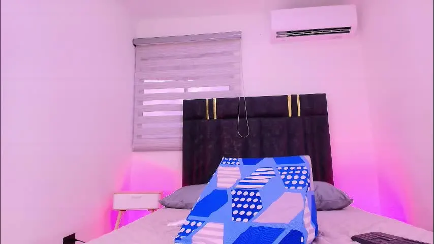 sofia_larsonn — welcome my room #anal #squirt #milk #18 #new [497 tokens remaining]