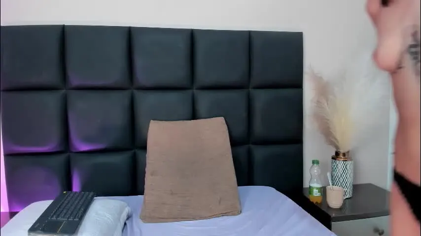 aylastonne — GOAL: Sexy Dance [231 tokens remaining] Hey love, my body is waiting for you /Let's go to pvt / Lush on #saliva #young #skinny #lovense #new