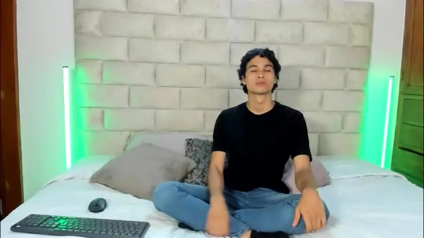 liamblazze_ — GOAL: squeeze balls [99 tokens remaining] follow! and enjoy with us #brunette #new #cum #pvton #c2c