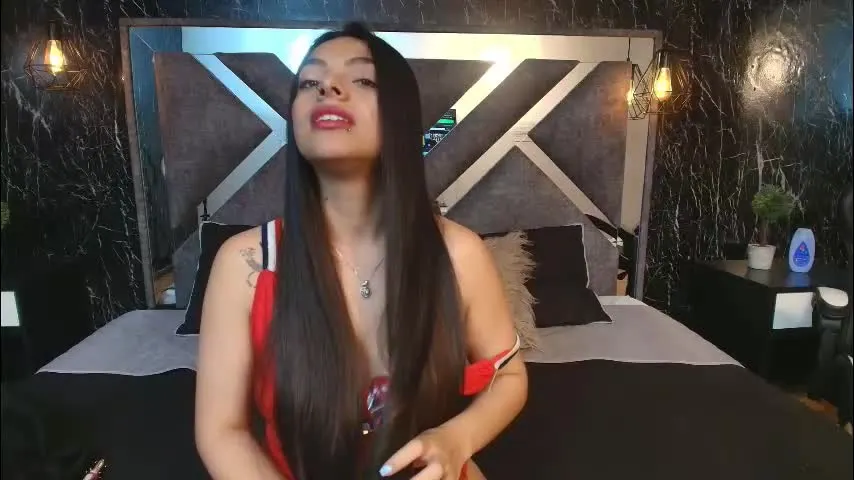 tiffanyymartinez — GOAL: 🔥Messy blowjob❤️ [69 tokens remaining] 🖤 Curves made for your hungry eyes 💦 #curvy #latina #bigass #longhair #new