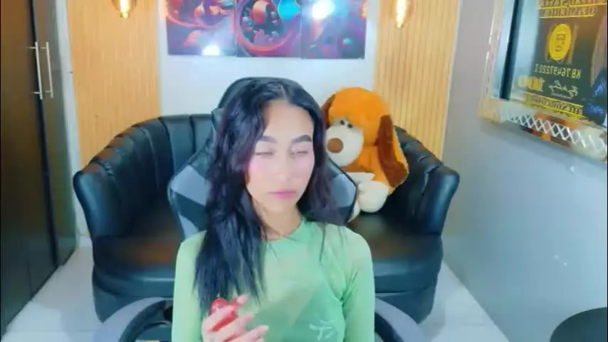 sami_luz — GOAL: Sexy Dance [60 tokens remaining] Welcome to my room! #lovense #new #18 #latina