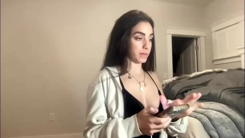 annie_xxx111 — come watch me play with myself :) | - Goal: get us naked [2781 tokens left] #couples #new #petite #skinny #shy