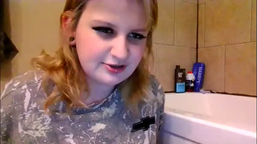 gummybearluvsu — come hangout! its my birthday! pls DONT tip #bbw #canadian