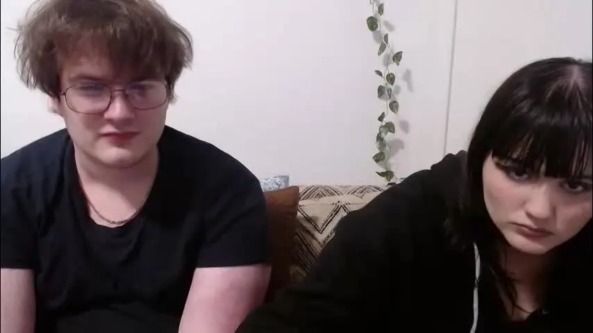 l1lybaby — stay a while n chat [and tip ;P] #bigass #squirt #bigtits #couple #gothic