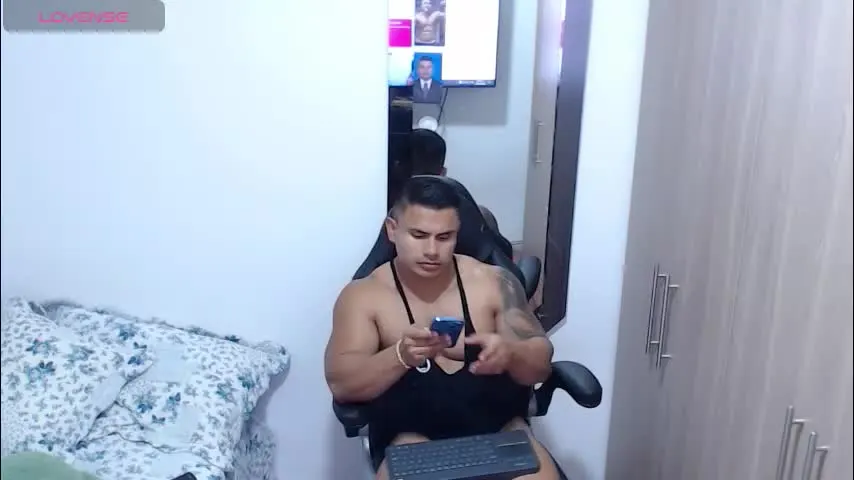 leo_muscleboy — Goal: MAKE ME HARD #lovense #bigcock #cum #muscle #bbc - Next Goal: MAKE ME HARD