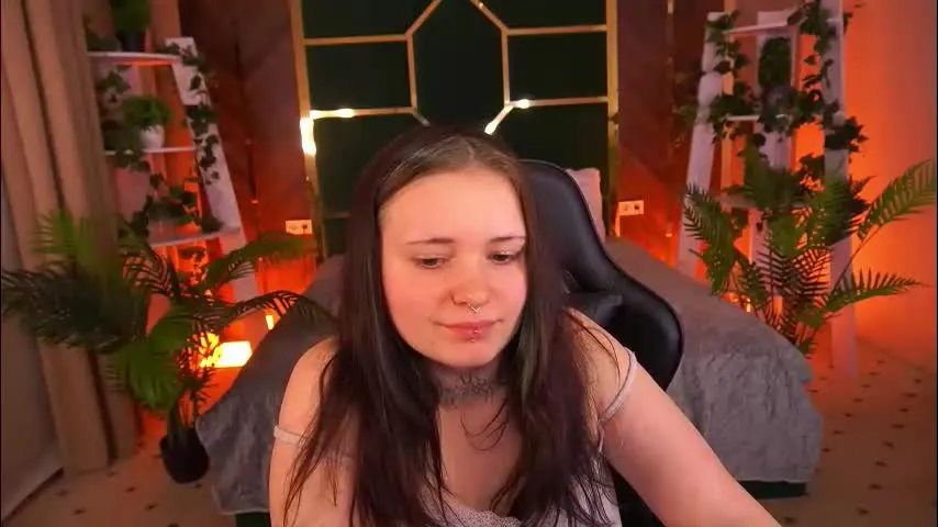 oliviia_rose — welcome back #teen #Ukraine #curvy #bigass [2000 tokens remaining]