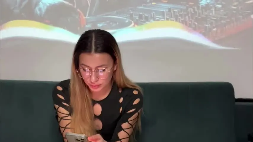 reallove_x — Goal: Foot massage with oil😋 #couple #new #shy - Next Goal: Hot teasing💋