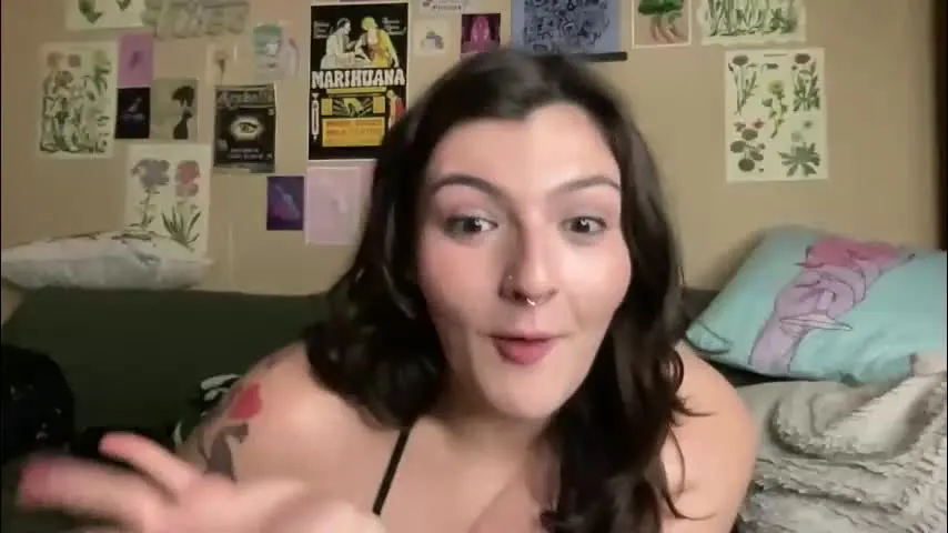 thegoddesslucy — Thegoddesslucy's room #feet #ass #thick #femdom