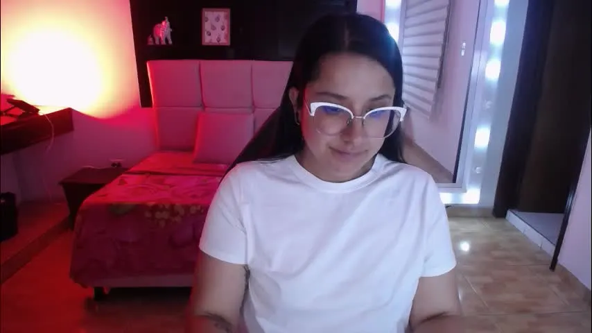 _sophiie__ — GOAL: " #brunnette #smalltits #shaved #glasses #natural Show ass+spank my ass*2 " [0 tokens left]