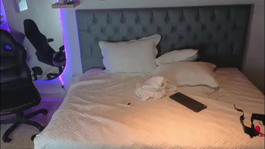 liiam_jesus — cream in her pussy!!! #lovense #bigcock #young #muscles #anal [4756 tokens remaining]