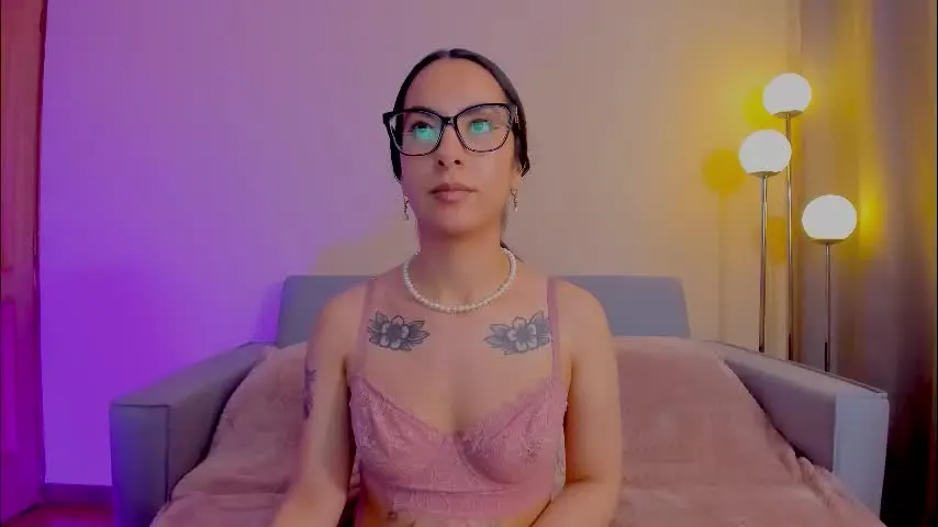 mia_daniellshot — GOAL: Squirt [1081 tokens remaining] 💞🐰 Spoil me with vibes and I'll make you happy daddy 💞🐰 #shy #squirt #lovense #stockings #bigpussylips