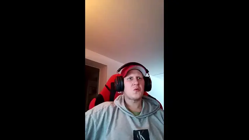 tjo___hej — Tjo___hej's room #bored #chill #tattoos