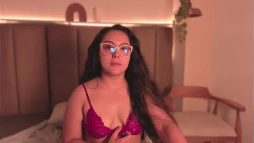 _maxxine — #Dirty talk while sex experience😈 PVT IS OPEN 🥵 // GOAL: OIL ME UP MY ASS AND SMACK IT [44 tokens left] #cute #natural #curvy #bigass