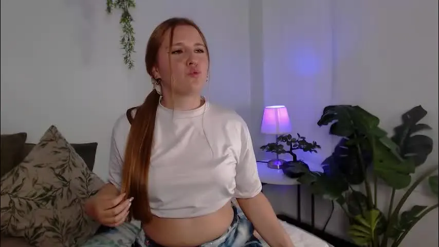 cuttie_blondie_dh — GOAL: Lets start [13 tokens remaining] Thanks fo your tip! #latina #new #young #blondie #cutie