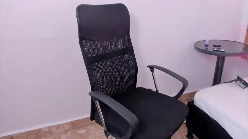 kitanakiyomi — GOAL: (2) Nipples Play 🍒 [49 tokens remaining] Hey daddy! Come here and make me ur slut wife 😈 #cosplay #latina #daddysgirl #squirt #goth