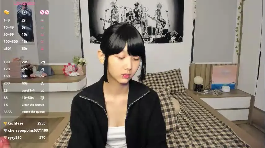 little_yena — goal = cum show #asian #lush #squirt #skinny #smalltits [2706 tokens remaining]