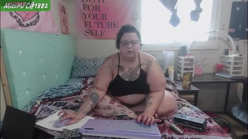 asserolee — Goal: Topless #tits #bbw #booty #tattoos #kinky - Next Goal: Oil Tits