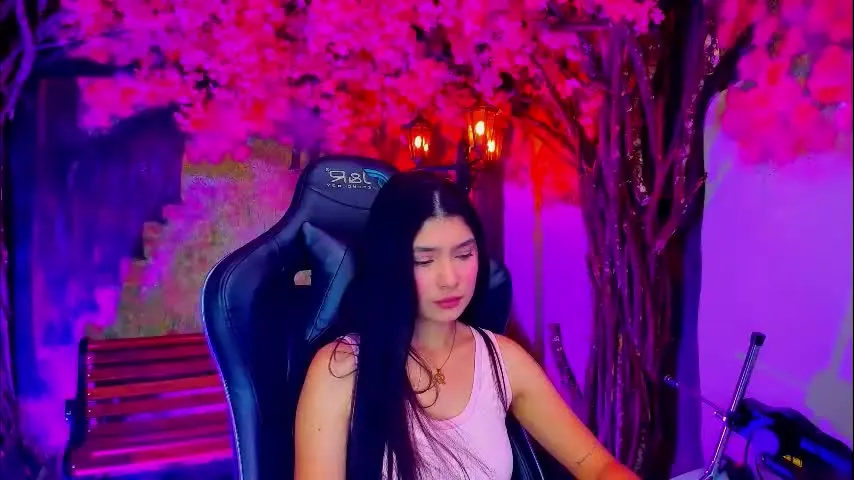 emmifoox — GOAL: Bounce boobs [3 tokens remaining] Today I'm horny, I know you are too, come and give me all your semen, I'll swallow it all 🤤🔥 #skinny #saliva #blowjob #latina #new