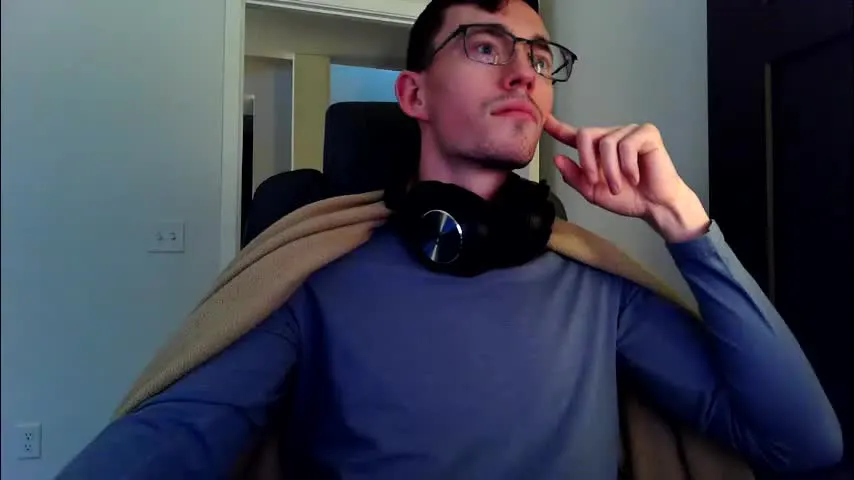 lilfruitsnacc — 💦 Shirt off at goal 💦 stream ends at 3:30PM CST :) [183 tokens remaining]