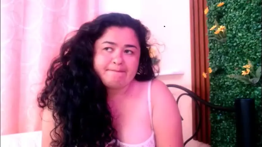 nenekacurvy69 — naked [20 tokens left]