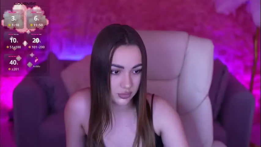 oliviamoore_ — GOAL: Welcome Sweetie [108 tokens remaining] Welcome to my room! #feet #new #blowjob #lovense #18