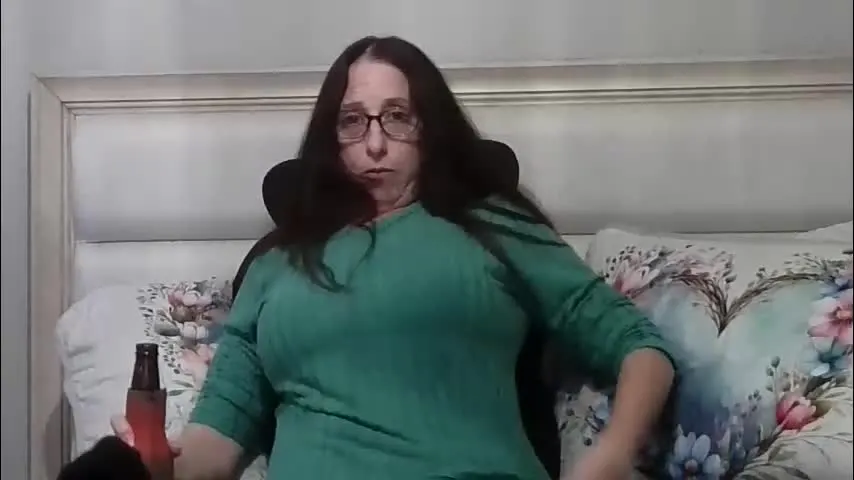 pretty_girl0415 — Pretty_girl0415's room #mature, #natural