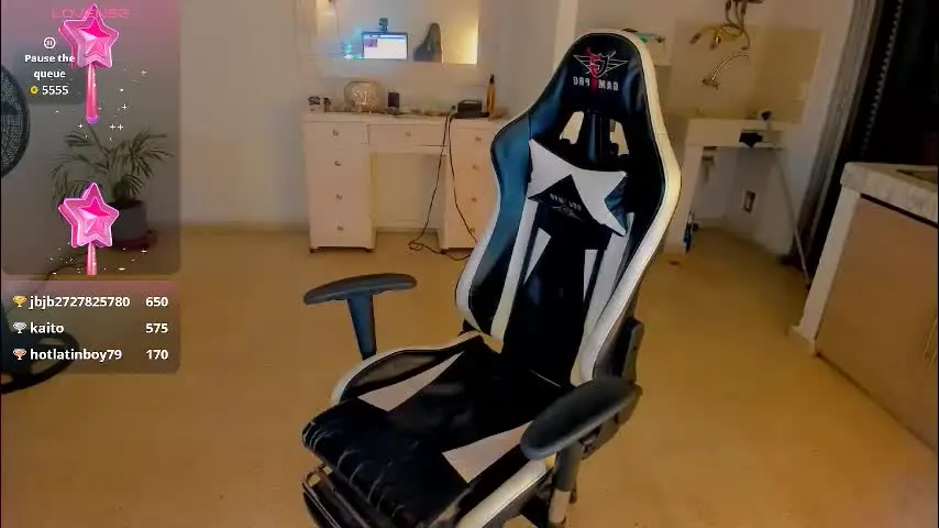 santi_thompsom_x — Make this goddess happy #cum #bigdick #bigass #latina #lovense