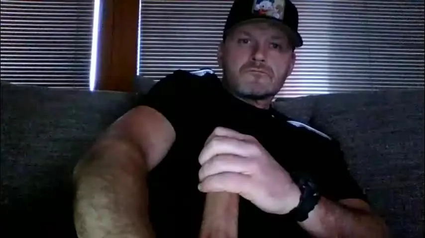 bigapolllo — hii :-), Enjoy my mega squirts with me today, send me a tip, go to pvt or straight to Goal and I'll squirt in your mouth. #hugecumshot #hugecock #bigcock #cumgoal #cumshot.Take my dick in your mouth:-