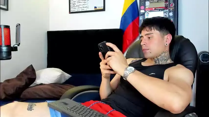 bruce_sealm — Don't forget to check my wish list on , you would help me a lot to grow on the platform - Multi-Goal : 1001 and if we fulfill the goal for a cum boy show? #master #bigcock #findom #muscle #young