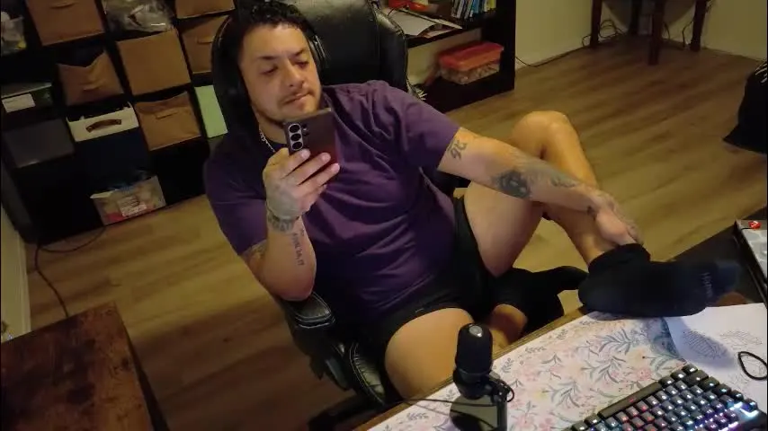 desertdude197 — Naked Dad and Cock play #thick #bigcockuncut #privatesopen #roleplay [500 tokens remaining]