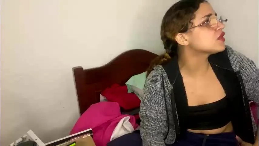 erixed — Show myself at GOAL! :3 #nonude #curlyhair #pvt #natural #cum [13 tokens left]