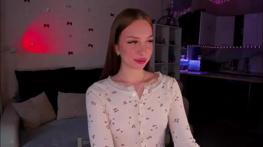 lababyalice — take off my t-shirt [124 tokens left] #new #18 #lovense #cute #sexy