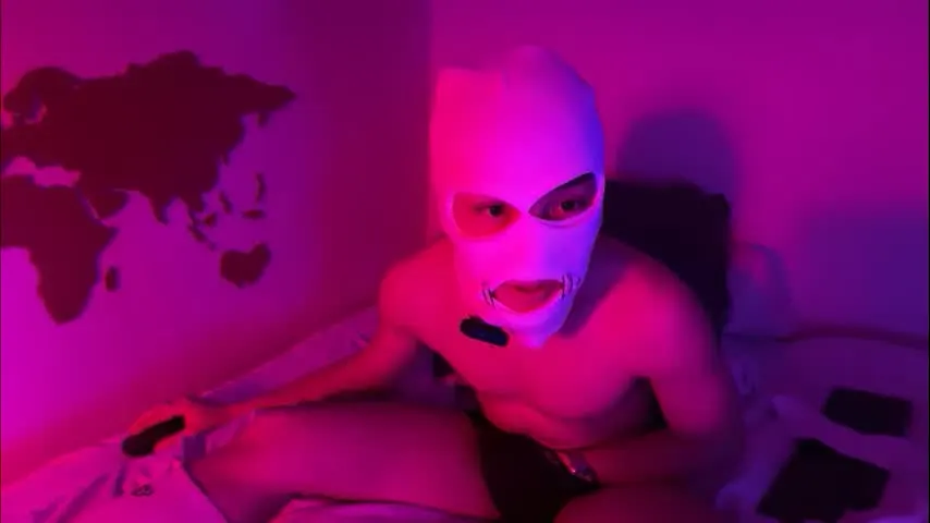 balaclava_boy20 — Balaclava_boy20's room