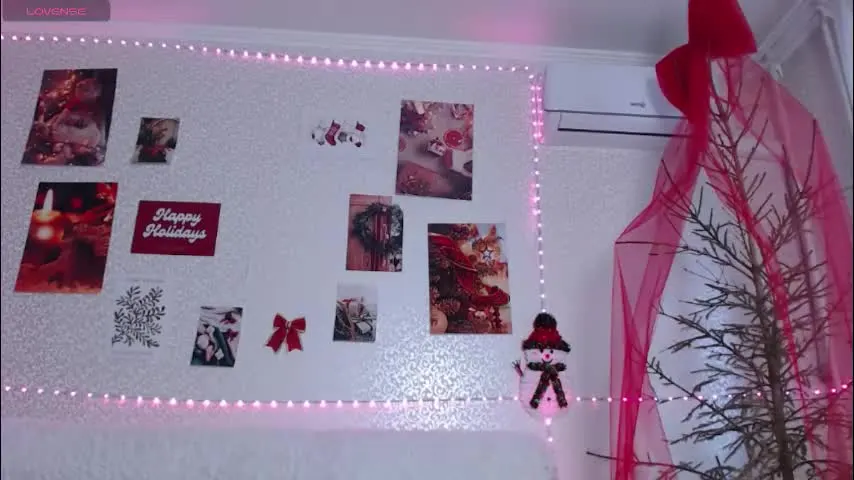 bellla_miss — heey) its my first day heere ) lets fun wow weet booobbss [545 tokens left] #new #young #lesbian #lovense #bigboobs #bigass #